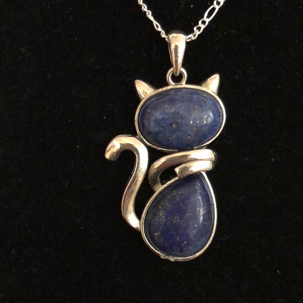 Lapis lazuli cat pendant on a silver Figaro chain 16 inches
